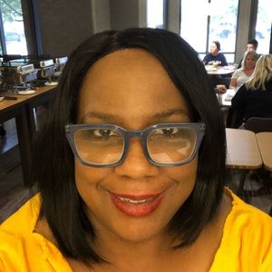 Meet your Posher, Beverly